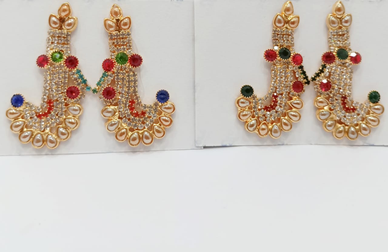 लड्डू गोपाल जी का गोल्डन ज्वेलरी सेट । goldan necklace earrings kangan for  laddugopal ji । - YouTube | Beaded jewelry, Diy doll jewelry, Bridal jewelry  vintage